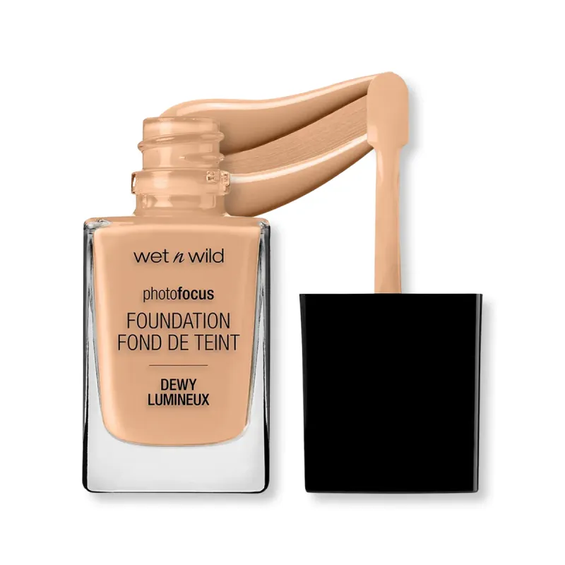 Wet n Wild DEWY PHOTO FOCUS FOUNDATION- classic Beige