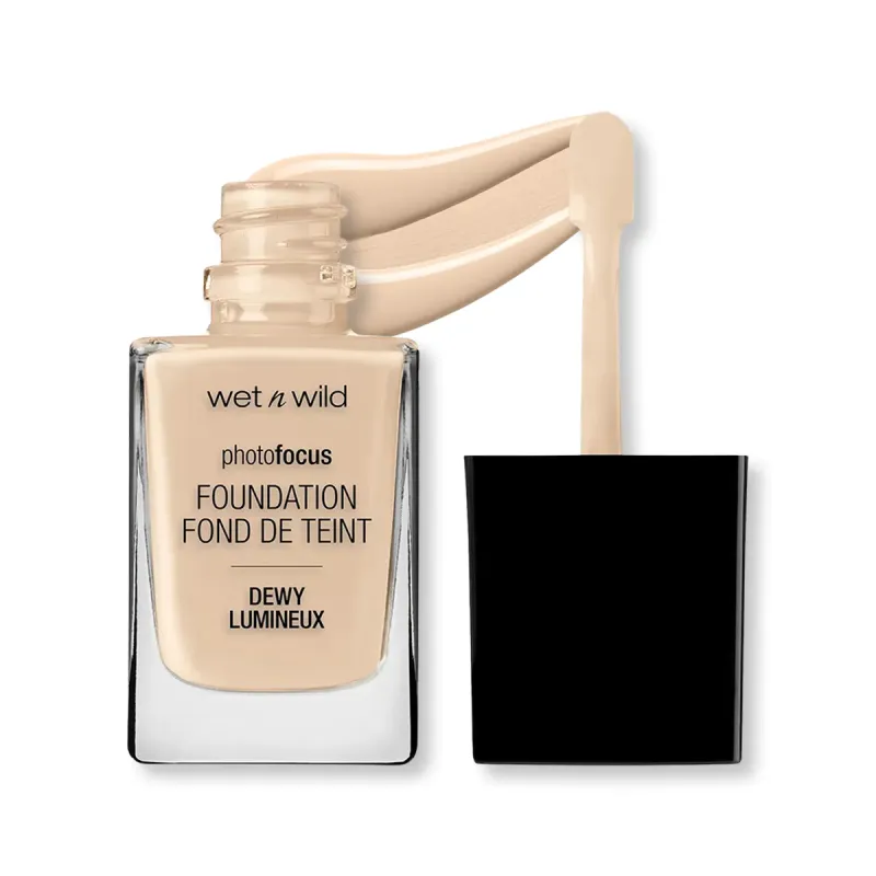 Wet n Wild DEWY PHOTO FOCUS FOUNDATION- SOFT IVORY
