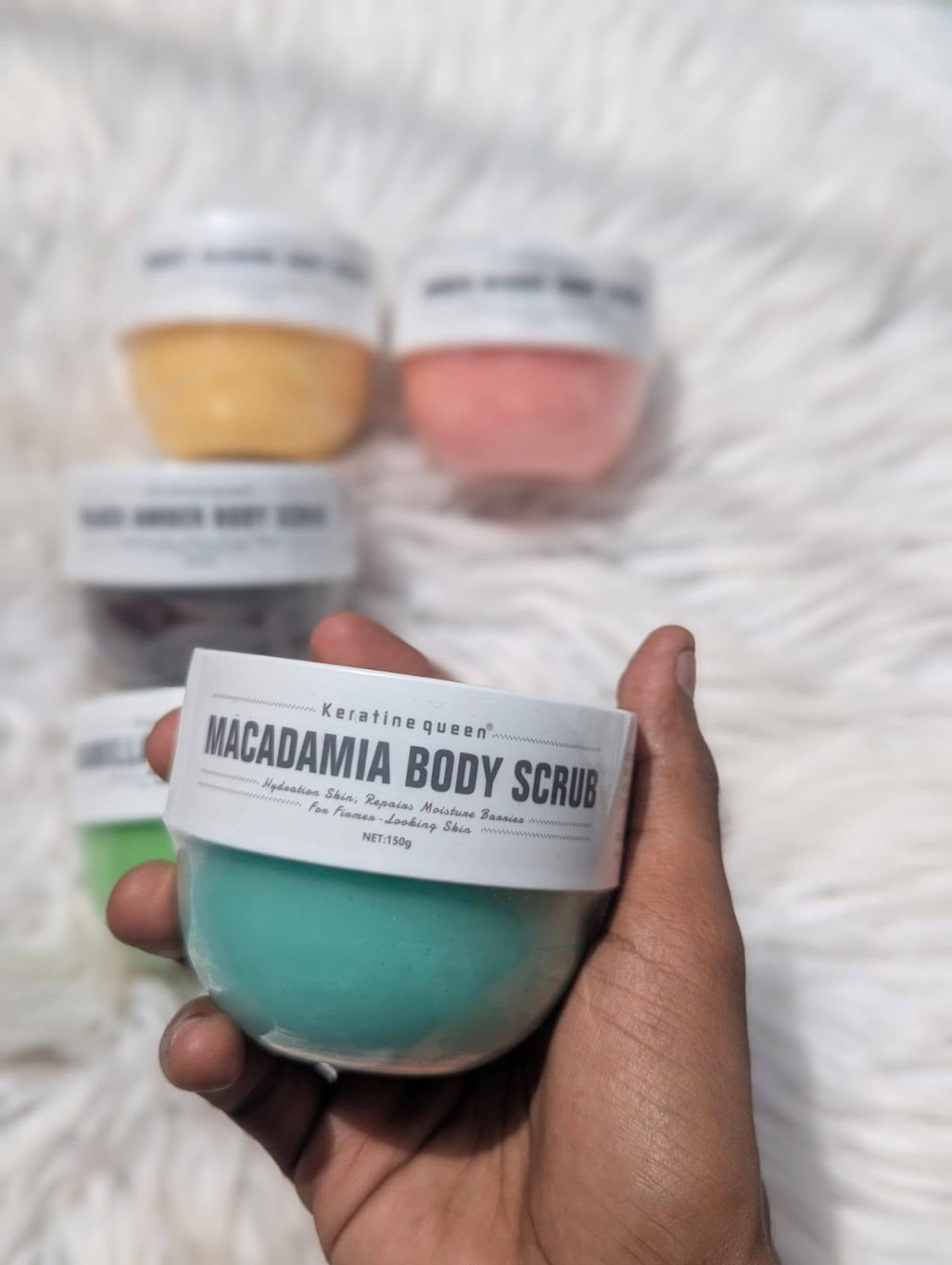 Keratine queen Macadamia Body Scrub 150g