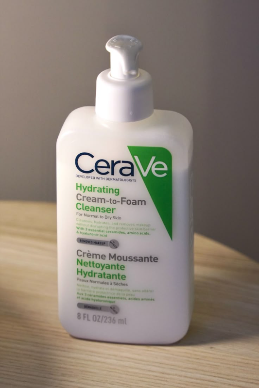 CeraVe Hydrating Cream To Foam Cleanser 236 ml For Normal To Dry Skin (France)