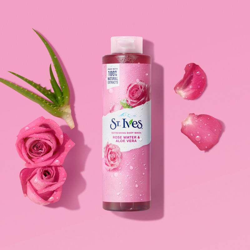 St. Ives Refreshing Body Wash Rose Water And Aloe Vera 450ml